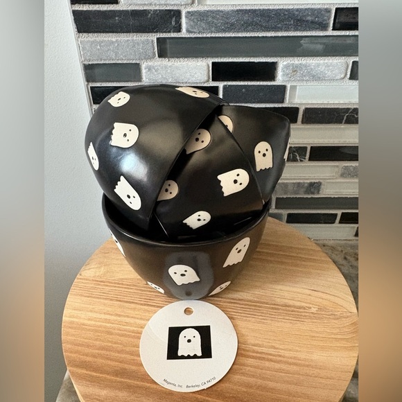 Rae Dunn Black Ghost Patterned Measuring Cups - Picture 1 of 1